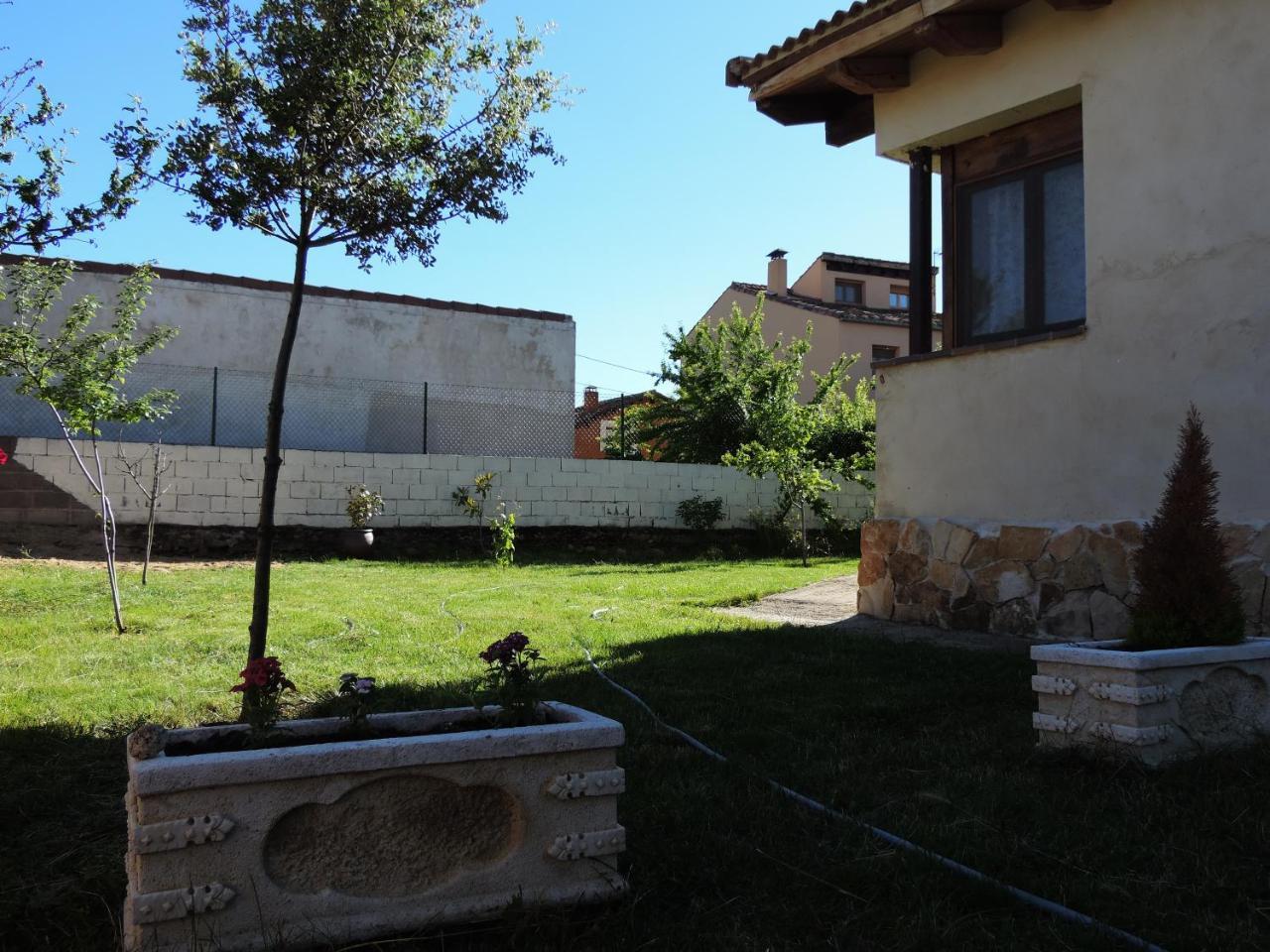 La Casa Del Cartero Pablo Pensionat Saldana de Ayllon Eksteriør billede